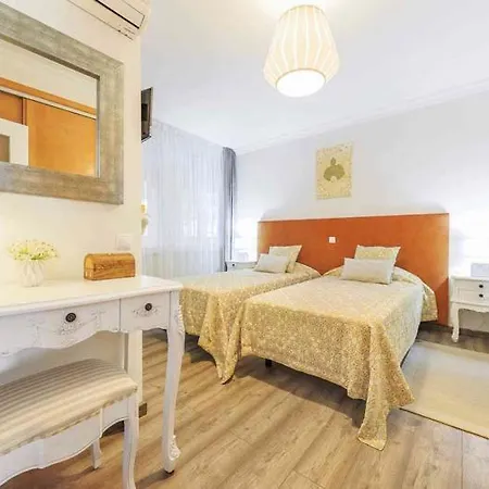 Lejlighed Vale Do Garrao Sleeps 4 With Pool Air Con And Wifi