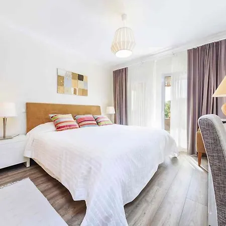 Vale Do Garrao Sleeps 4 With Pool Air Con And Wifi *
